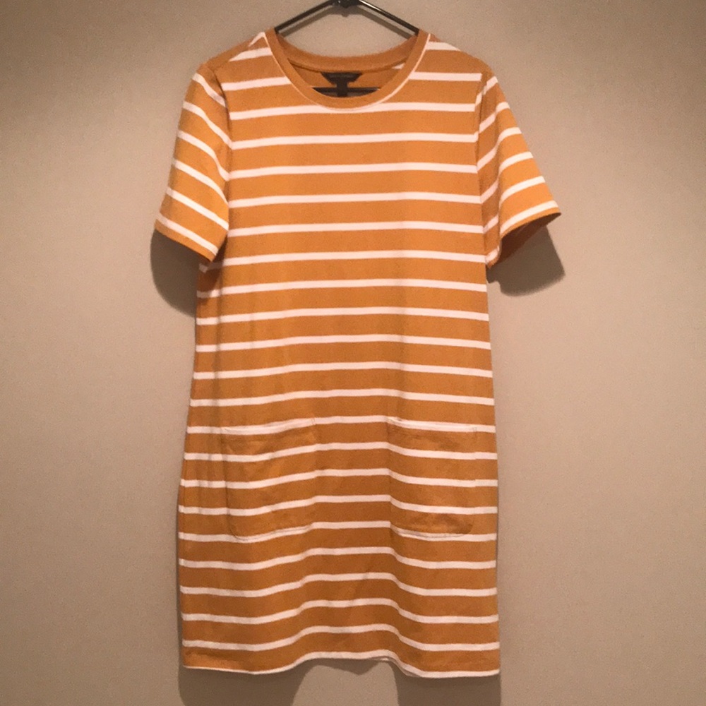 Banana Republic t-shirt dress